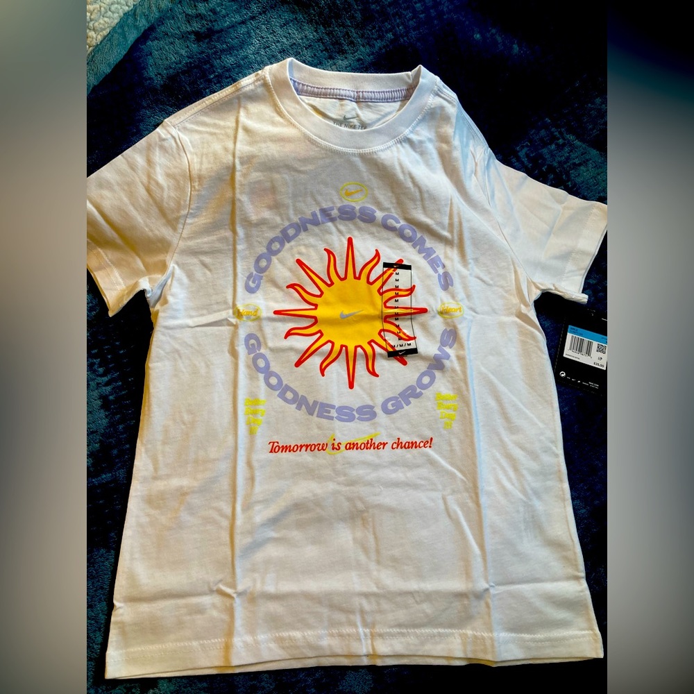 Nike, girls medium, nwt, Tomorrow is another day, super soft, 100% cotton